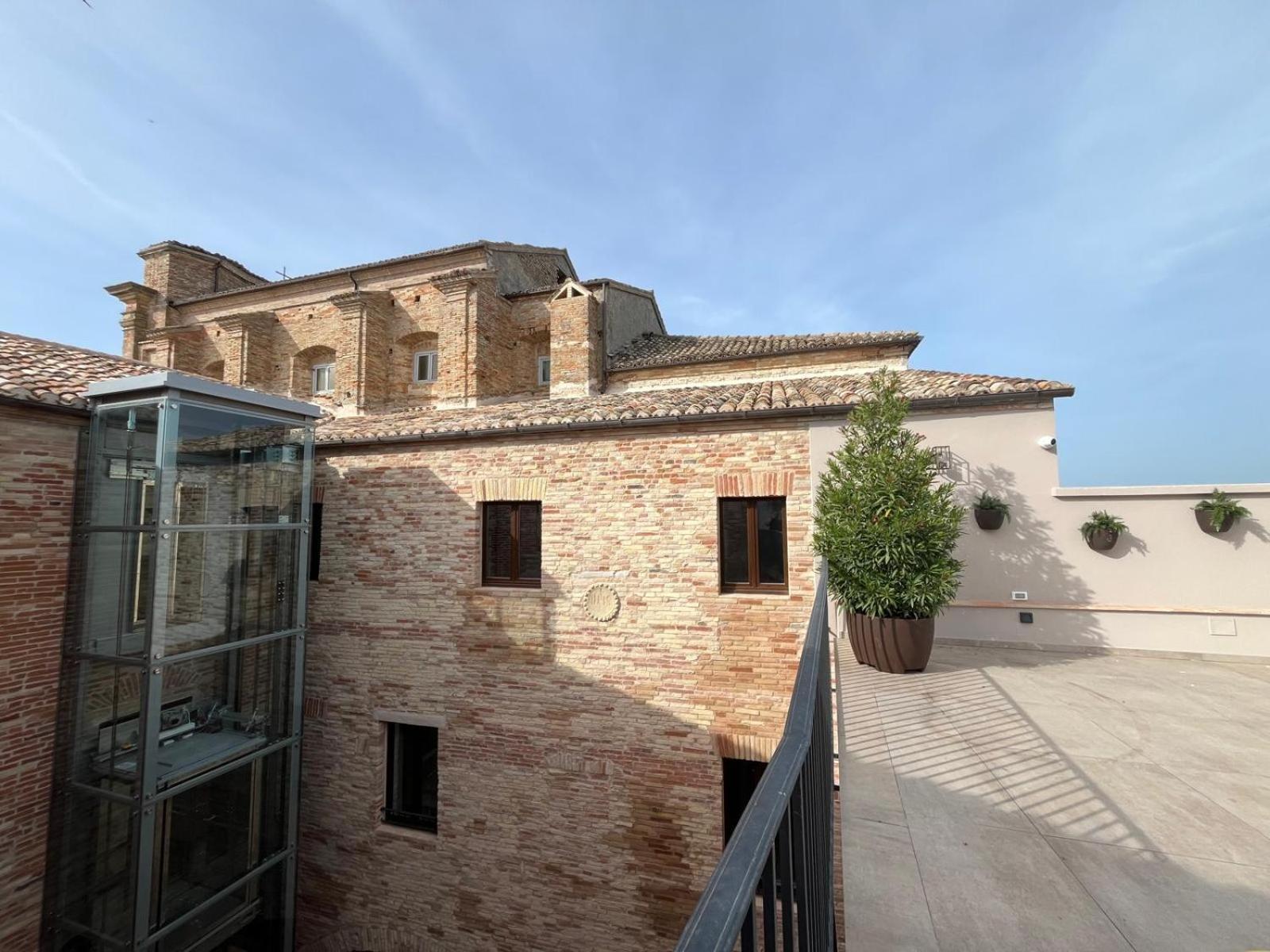 Апартаменты Dimora Santa Chiara Рипатрансоне Экстерьер фото