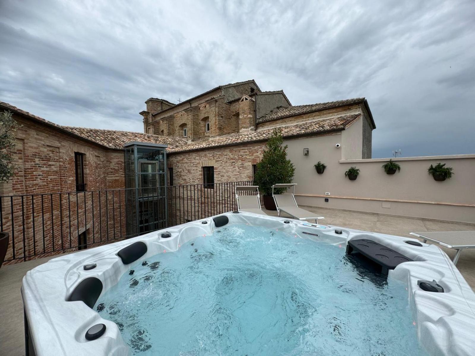 Апартаменты Dimora Santa Chiara Рипатрансоне Экстерьер фото